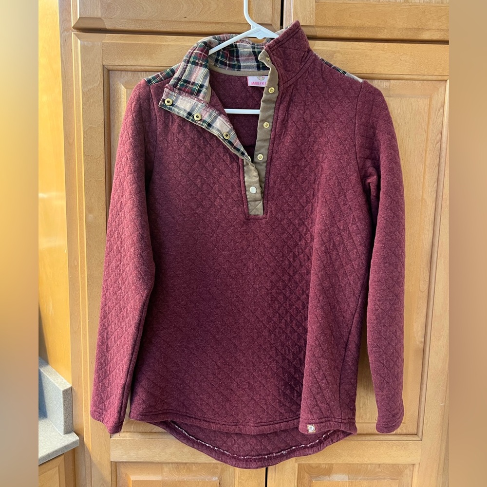 Marleylily snap pull over sweater shirt. Like new!